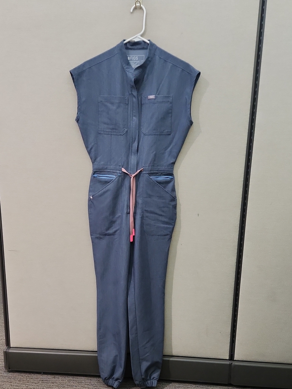Figs Rafaela Cargo Scrub Jumpsuit Size XXS - Picture 2 of 16